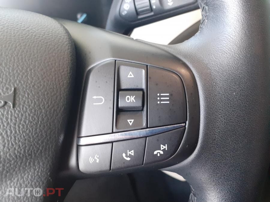 Ford Focus SW 1.5 TDCi EcoBlue Business — fotografia 12