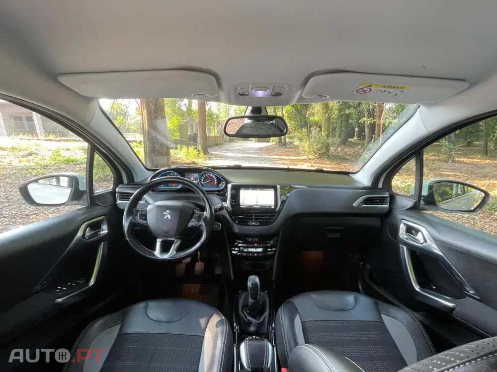Peugeot 2008 1.2 PureTech Allure