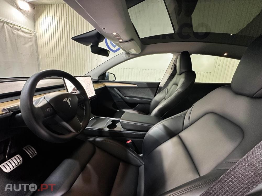 Tesla Model Y Performance Dual Motor AWD