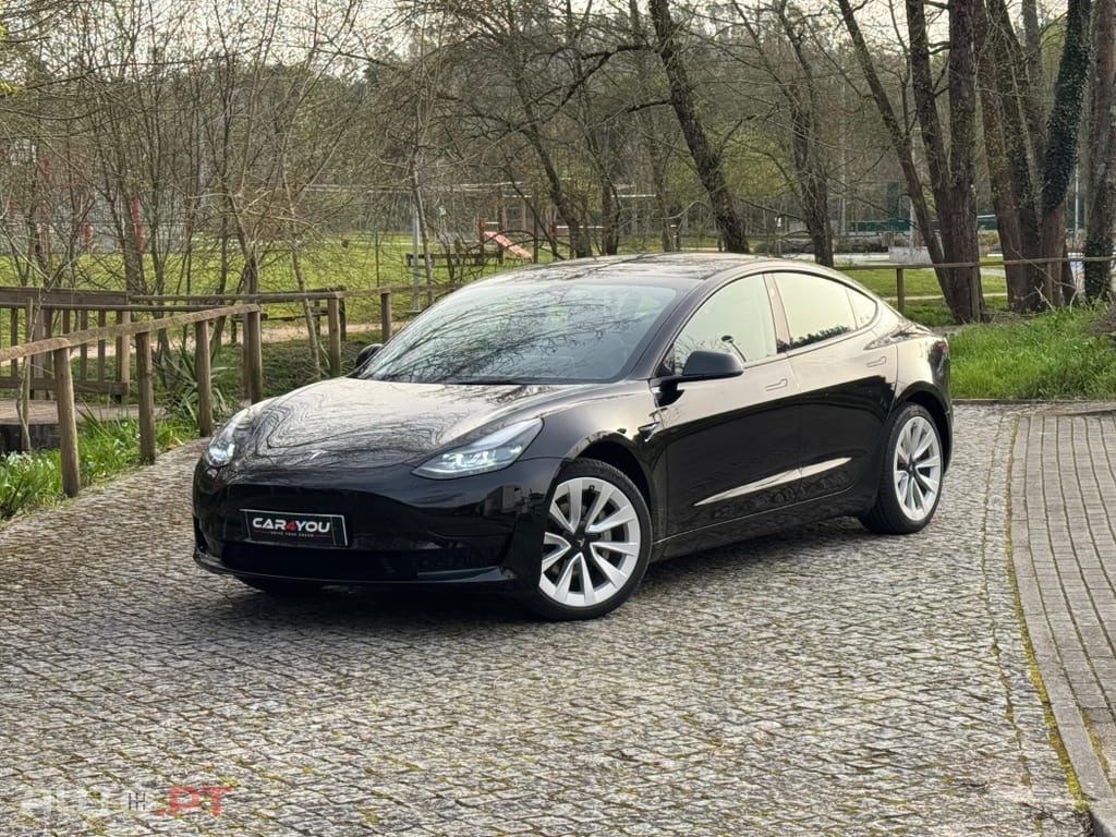 Tesla Model 3 Standard Range Plus RWD