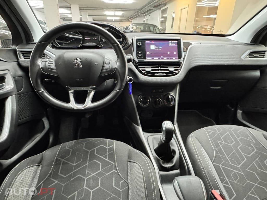 Peugeot 2008 1.2 PureTech Allure