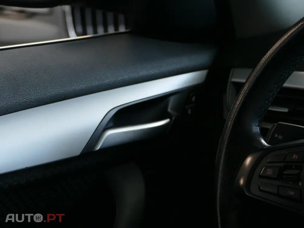 BMW X1 16 d sDrive — fotografia 31