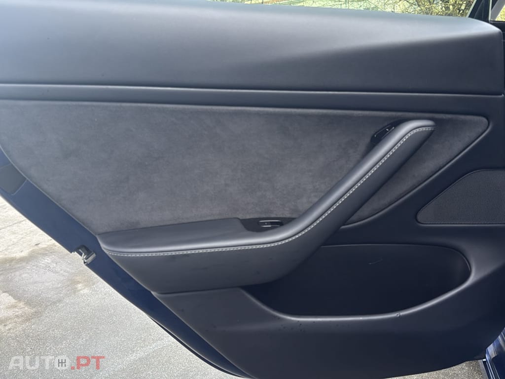 Tesla Model 3 Long-Range Dual Motor AWD