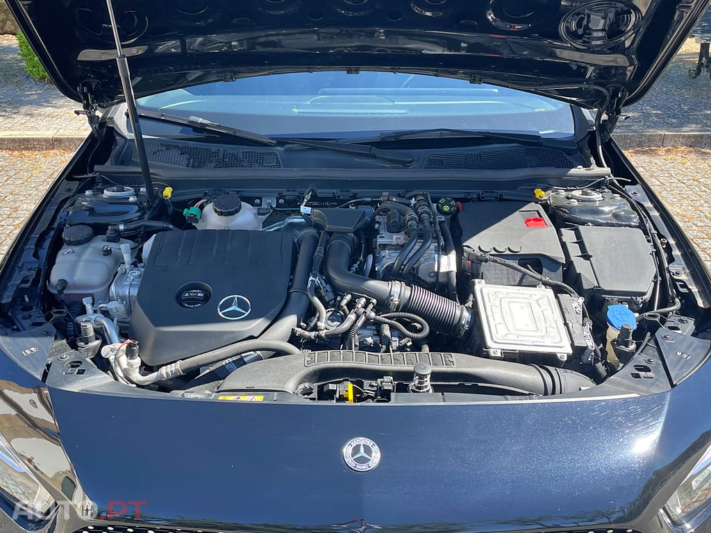 Mercedes-Benz A 250 e 8G-DCT AMG Line