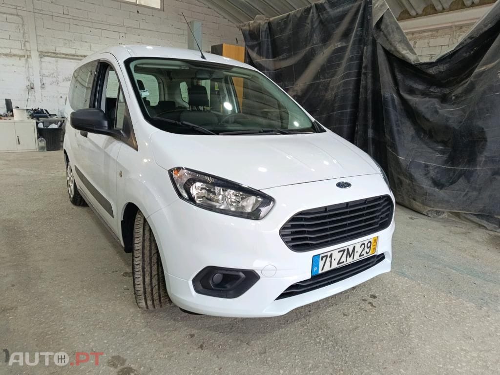 Ford Tourneo 1.5 TDCi Ambiente