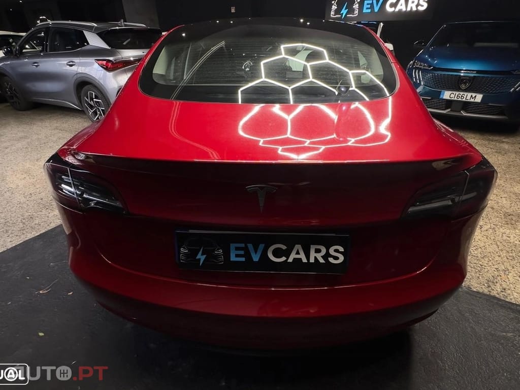 Tesla Model 3 Standard Range Plus RWD