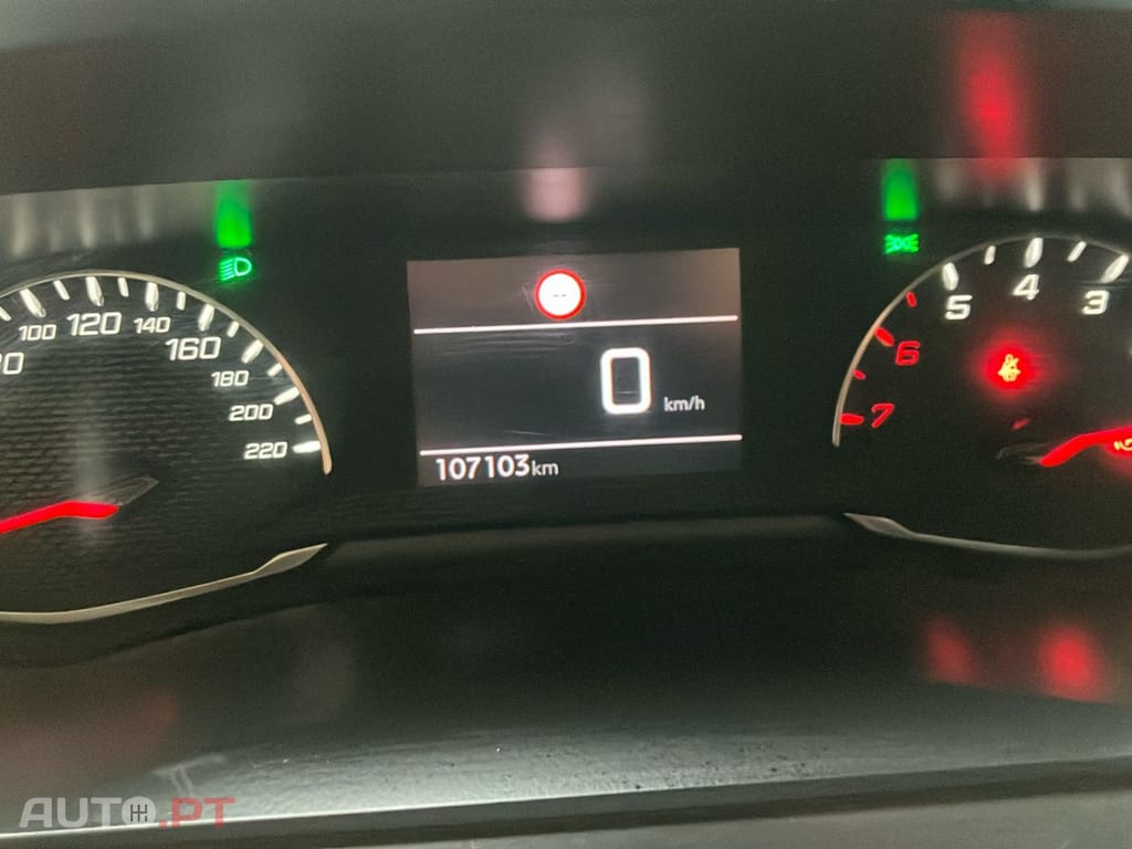 Peugeot 2008 BlueHDi 110 Allure Pack