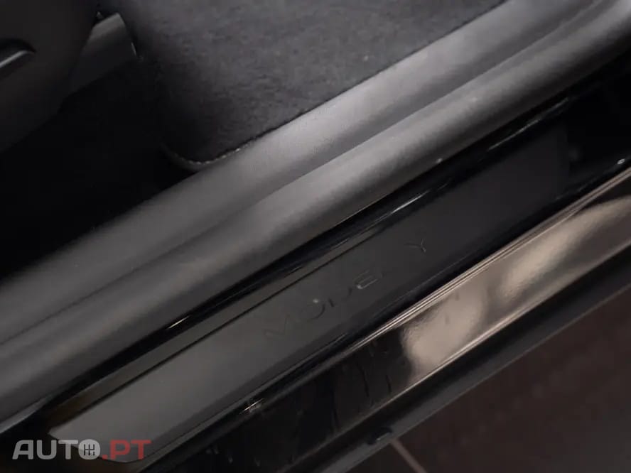 Tesla Model Y Long Range Dual Motor AWD