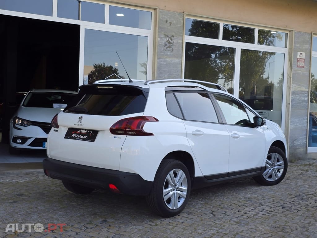 Peugeot 2008 1.2 PureTech Active