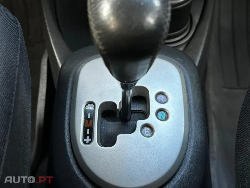 Toyota Yaris 1.0 VVT-i High Pack MM