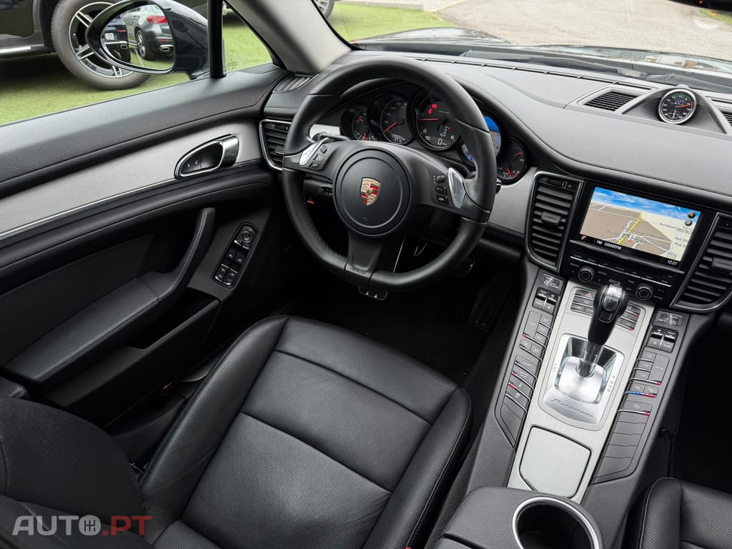 Porsche Panamera Standard