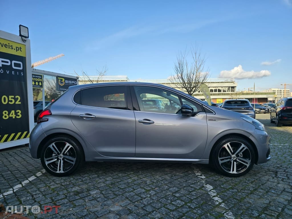 Peugeot 208 PureTech 130 EAT8 GT