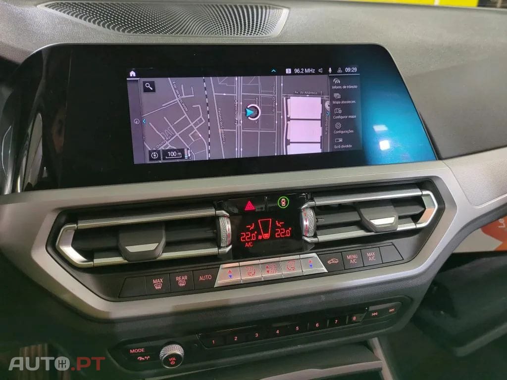 BMW 330 e Auto
