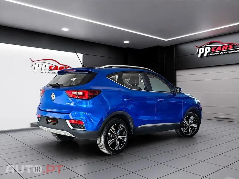MG ZS 44.5 kWh Luxury
