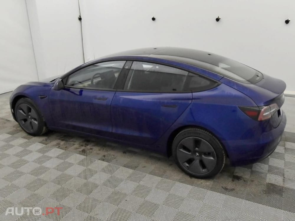 Tesla Model 3 Standard Range Plus RWD