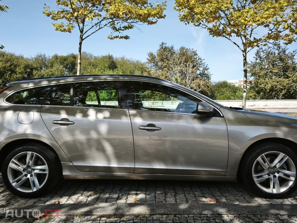 Volvo V60 1.6 D2 Summum Eco