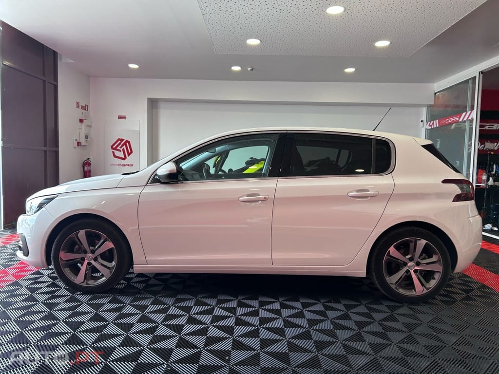 Peugeot 308 e-THP Allure