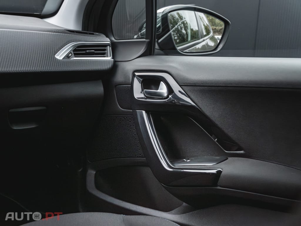 Peugeot 208 1.6 BlueHDi Allure