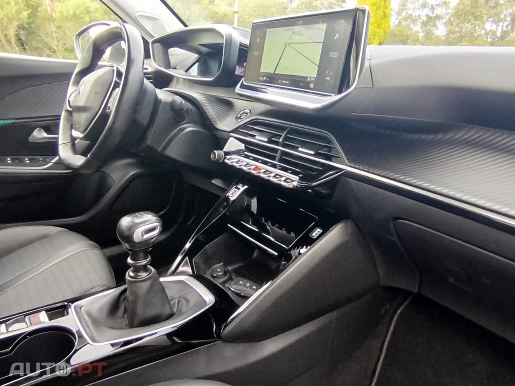 Peugeot 2008 1.5 BlueHDi Allure Pack