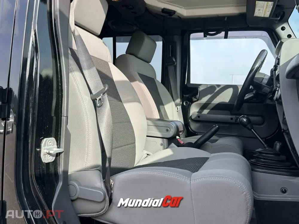 Jeep Wrangler 2.8 CRD Sahara AT