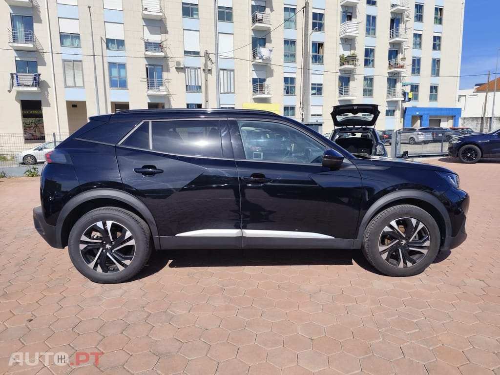 Peugeot 2008 1.2 PureTech Allure EAT8