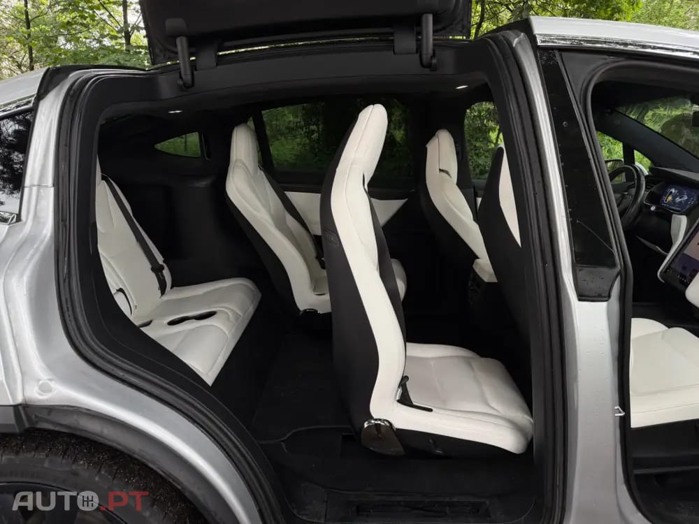 Tesla Model X 100D