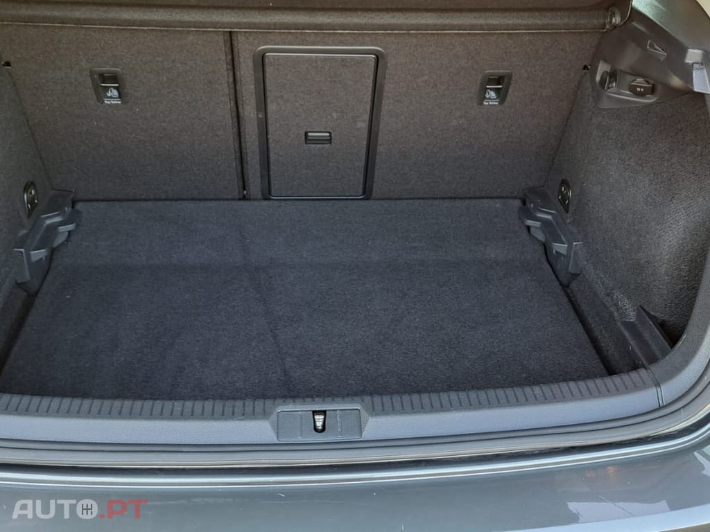 Volkswagen Golf 1.6 TDI Confortline DSG