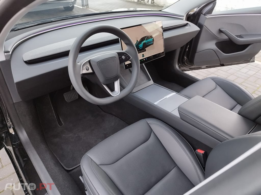 Tesla Model 3 Tração Traseira