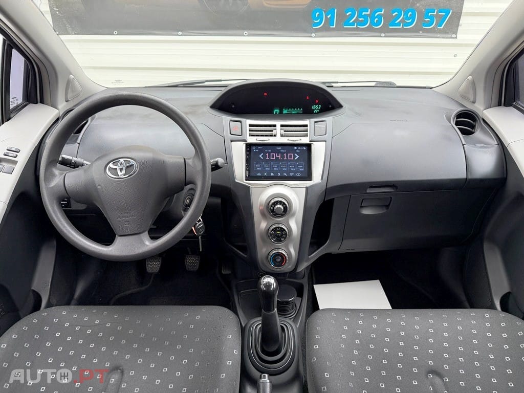 Toyota Yaris 1.0 VVT-i Comfort+AC