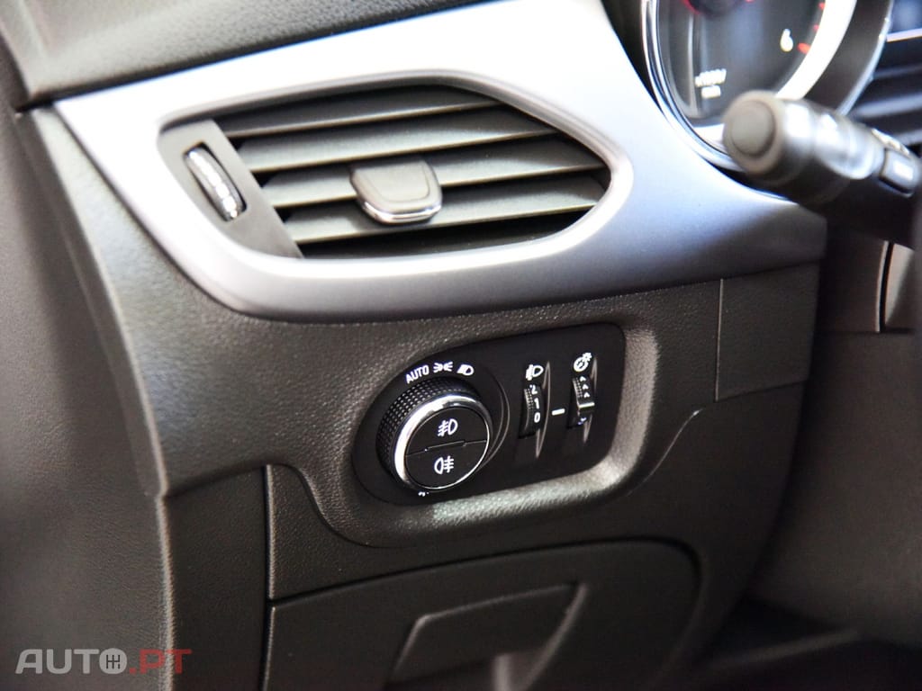 Opel Astra Sports Tourer 1.6CDTI BUSINESS EDITION