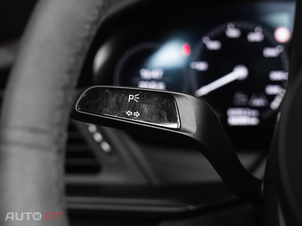 Porsche 992 Carrera 4 GTS PDK