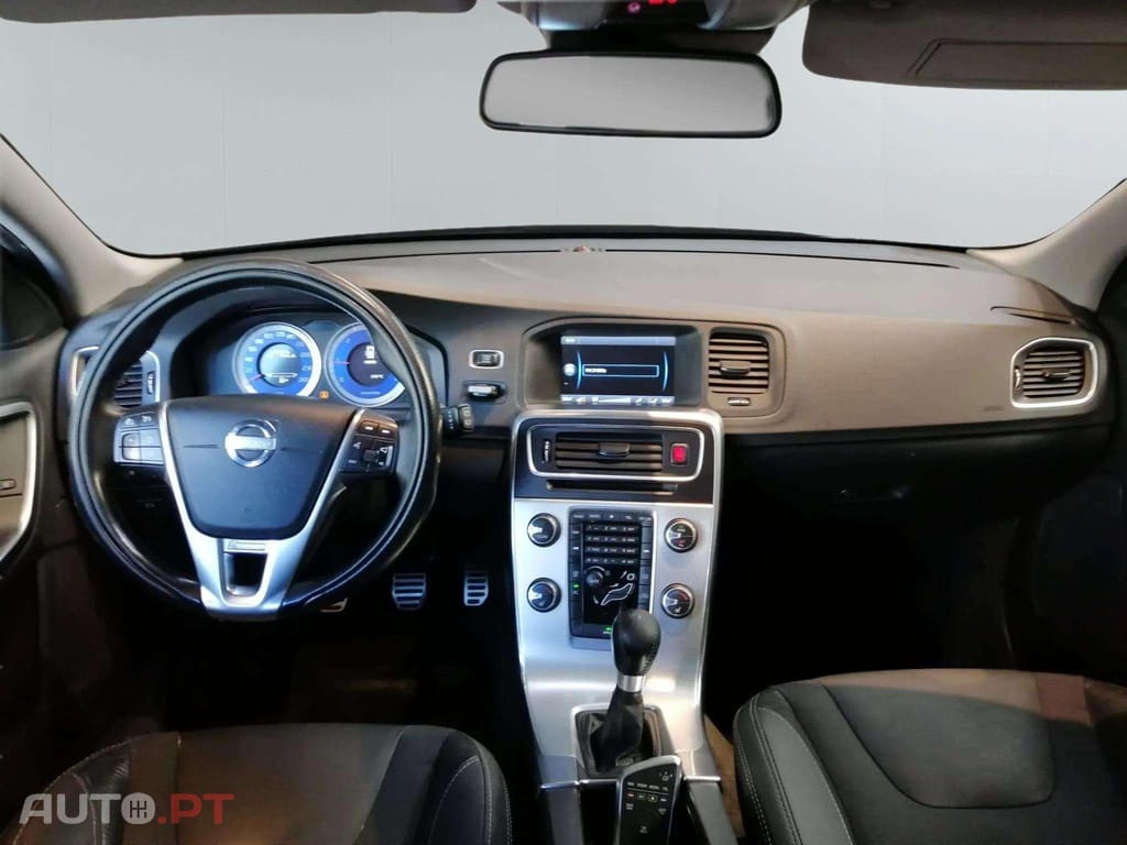Volvo V60 1.6d  R-design