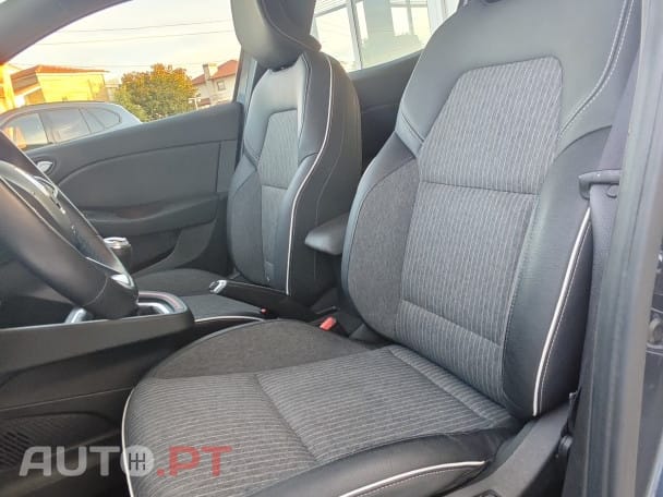 Renault Clio TCe 100 INTENS