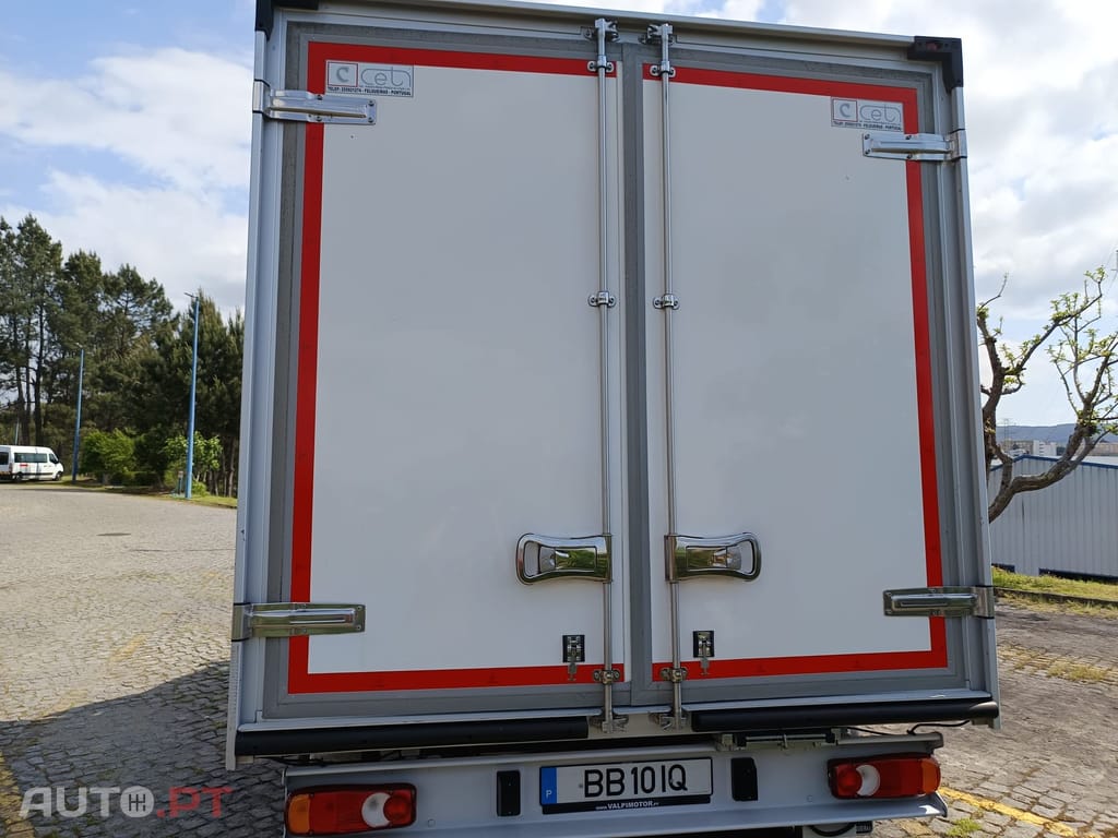 Opel Movano Movano Chassis Cabine Simples 3.5T L4 2.2D 165+ FRIO