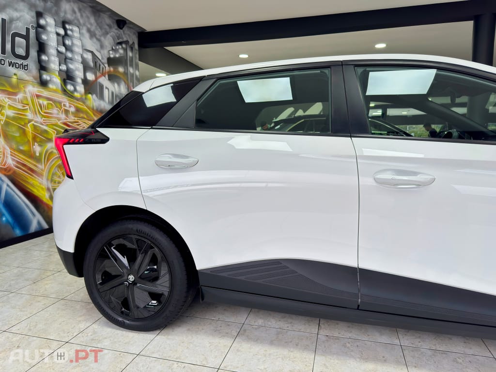 MG MG4 51 kWh Standard