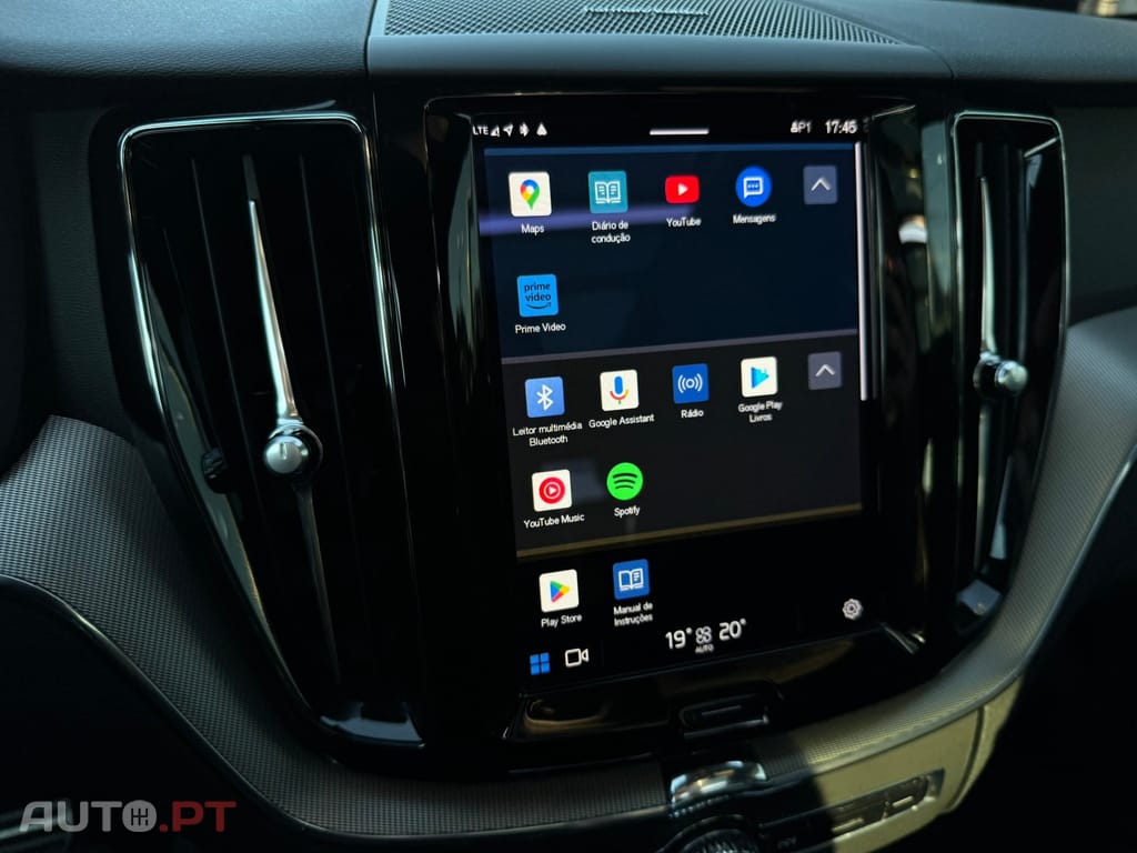 Volvo XC60 2.0 T6 PHEV R-Design AWD