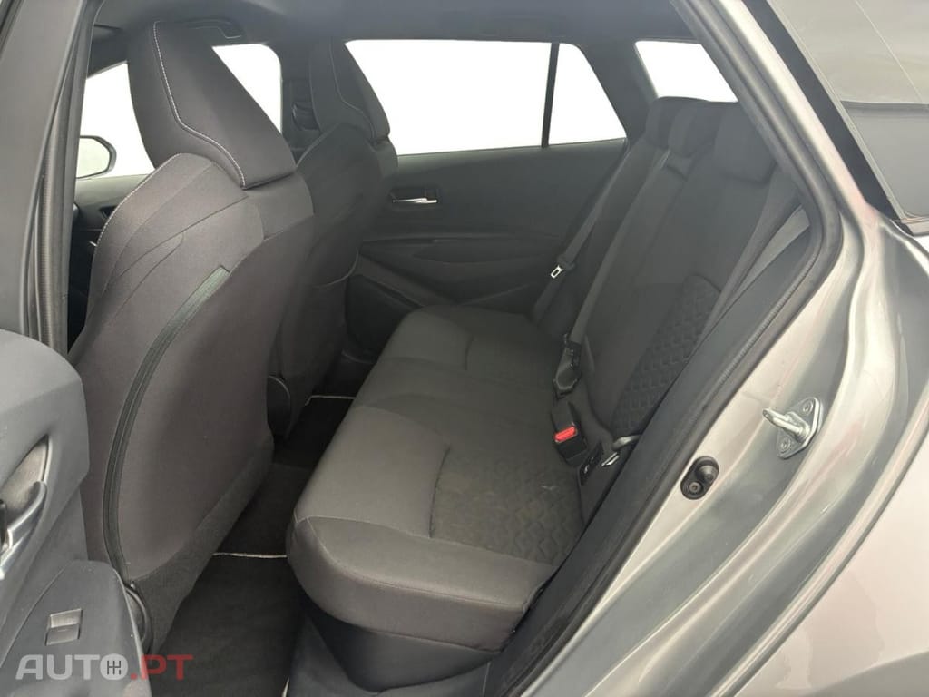 Toyota Corolla TS 1.8 Hybrid Dynamic