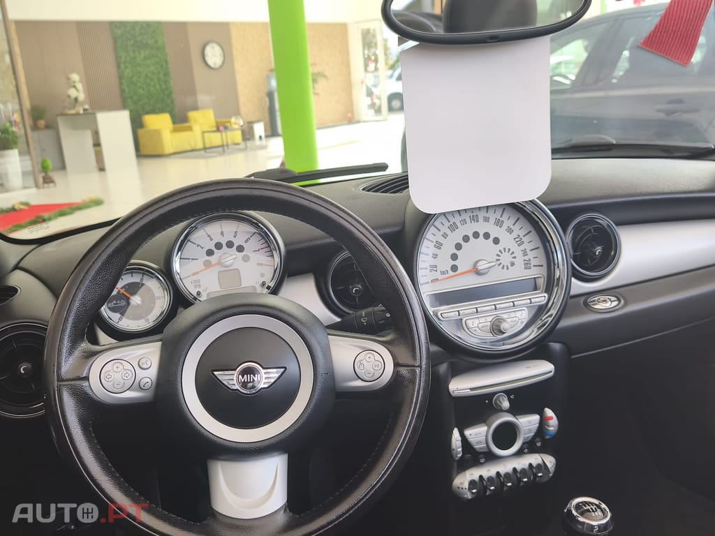 MINI Cooper 1.6