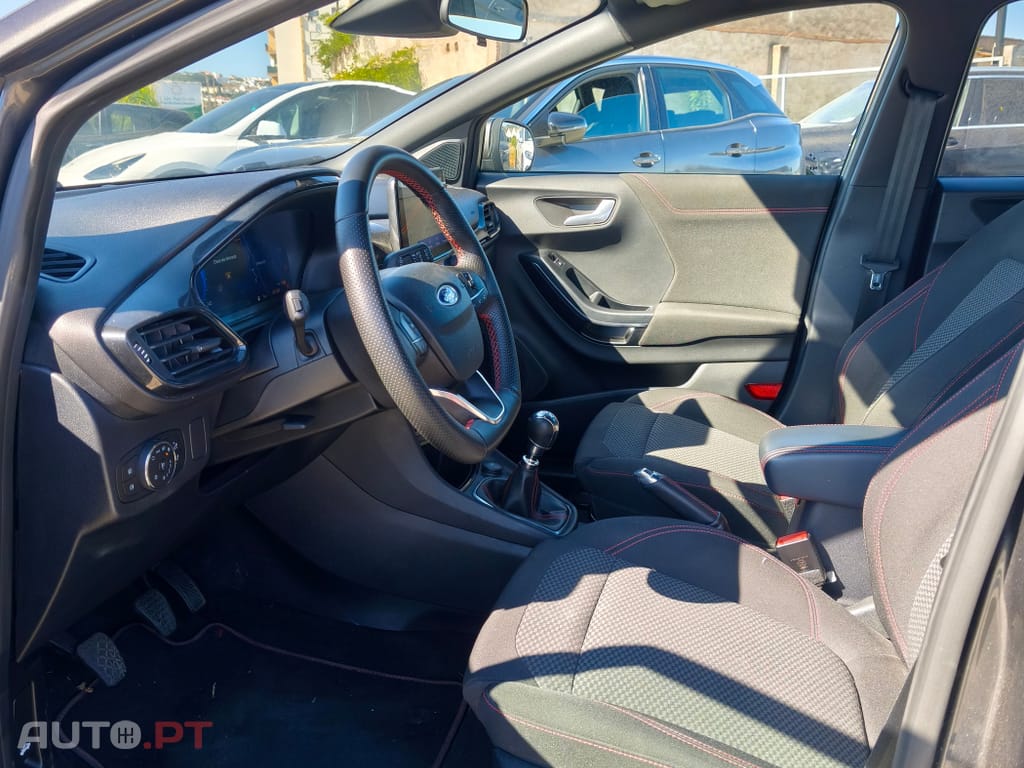 Ford Puma 1.0 EcoBoost MHEV ST-Line