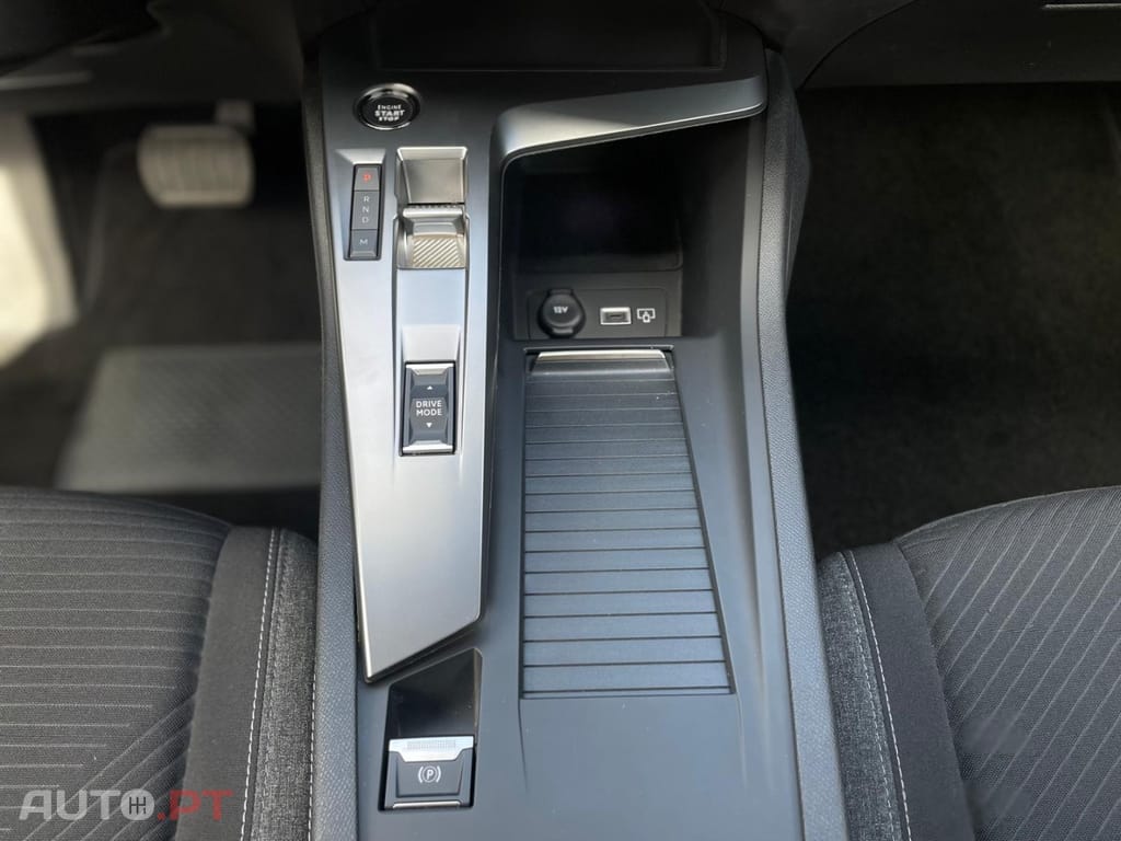Peugeot 308 PureTech 130 EAT8 Active Pack