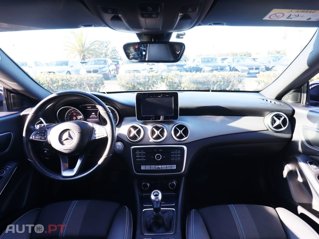 Mercedes-Benz CLA 180 d Shooting Brake