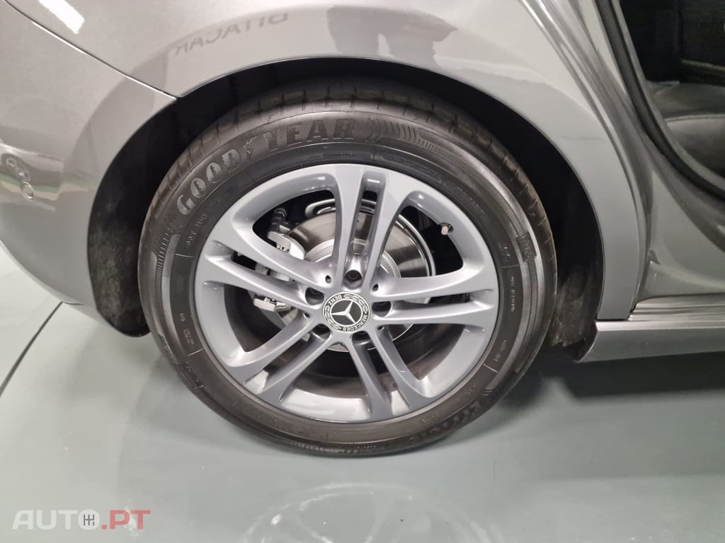 Mercedes-Benz A 180 d Style Plus Aut.