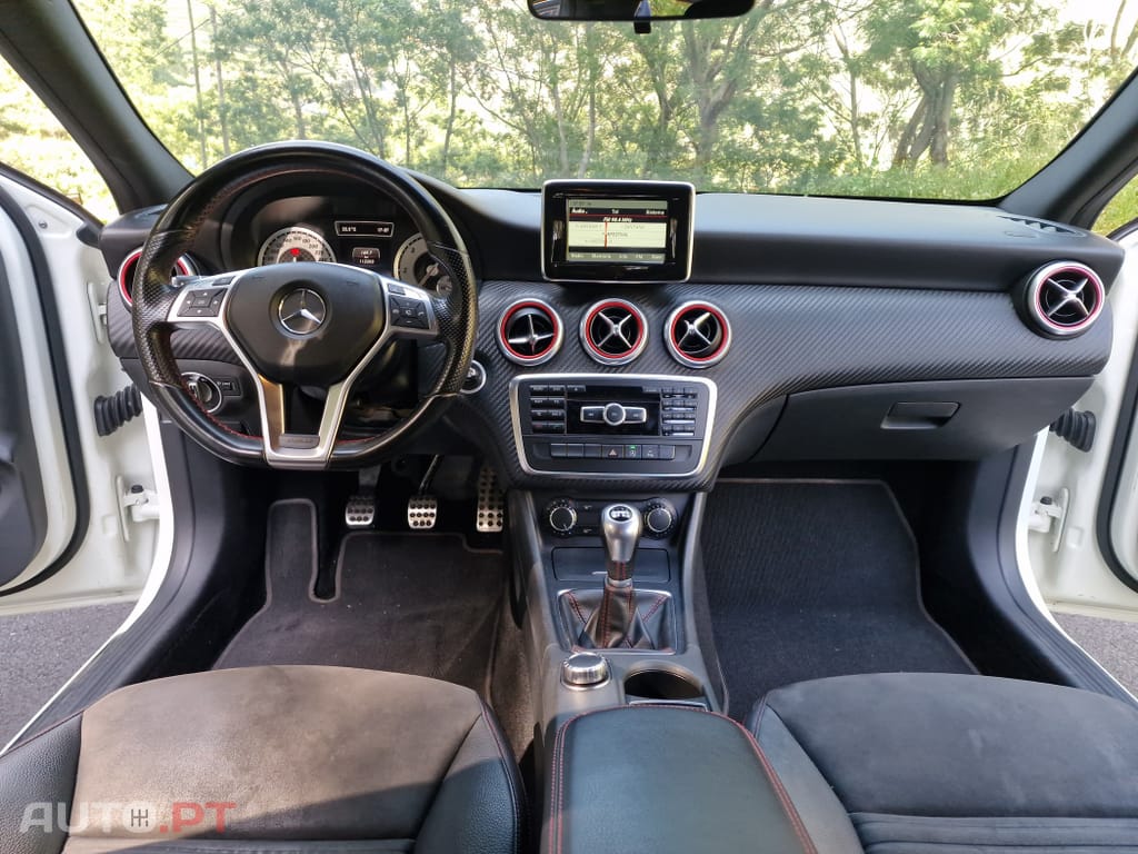 Mercedes-Benz A 180 d AMG Line