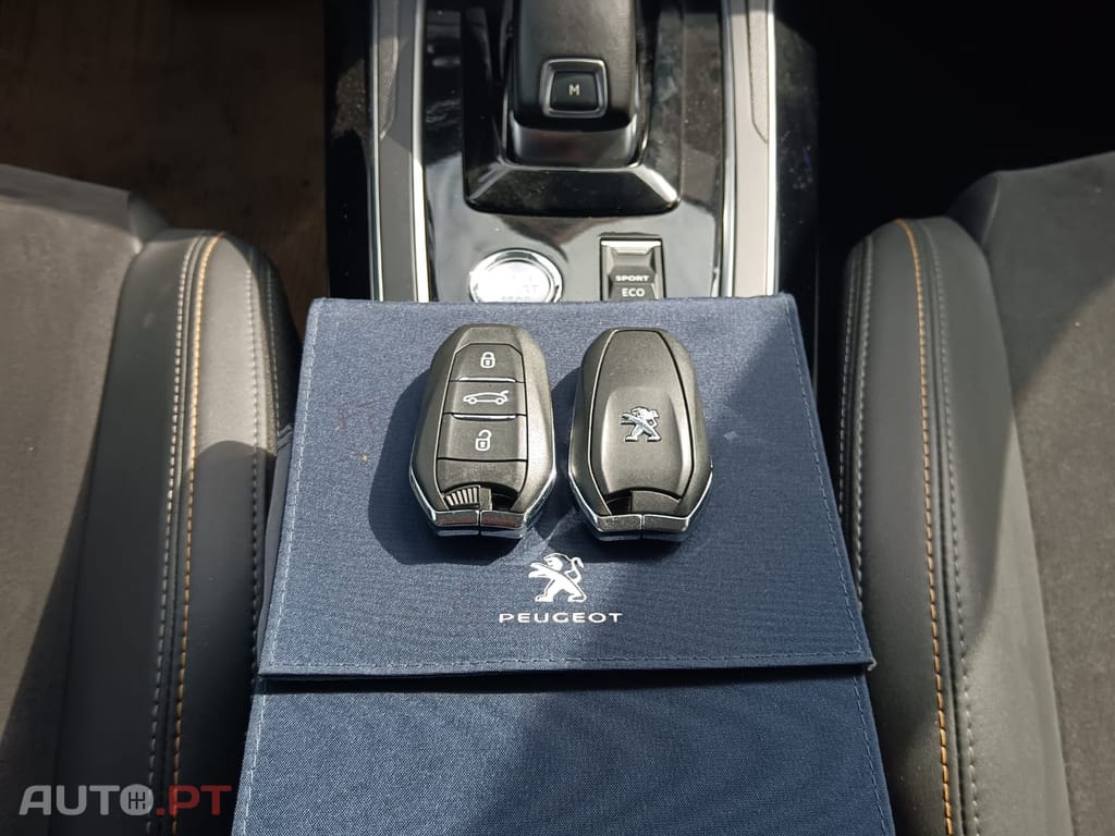 Peugeot 308 1.2 PureTech S&S Road Trip EAT8