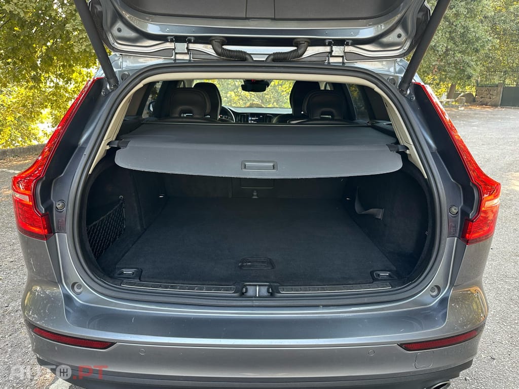 Volvo V60 2.0 D3 R-Design Geartronic