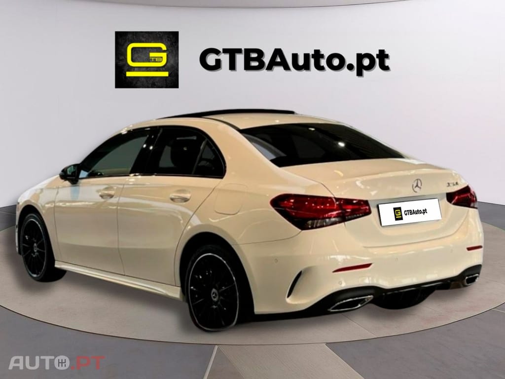 Mercedes-Benz A 250 e Limousine AMG I.V.A DEDUTÍVEL 
