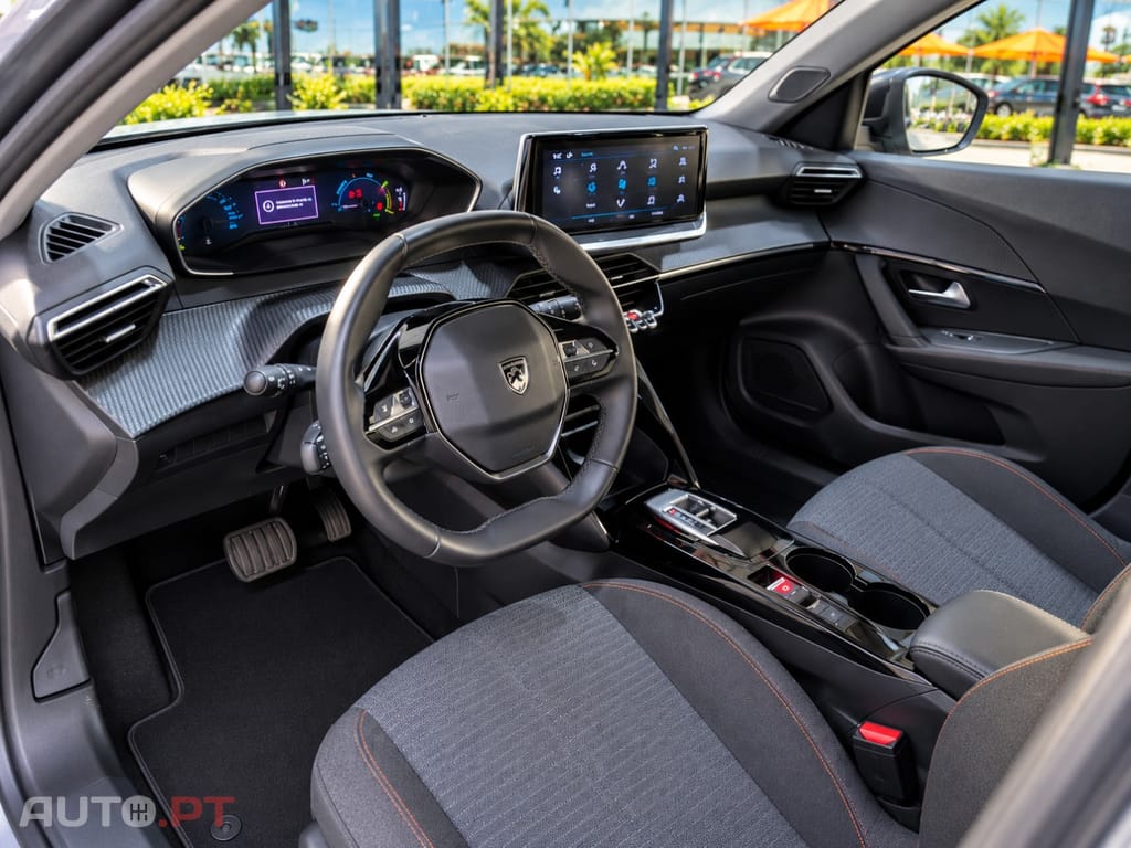 Peugeot E-2008 54 kWh Style