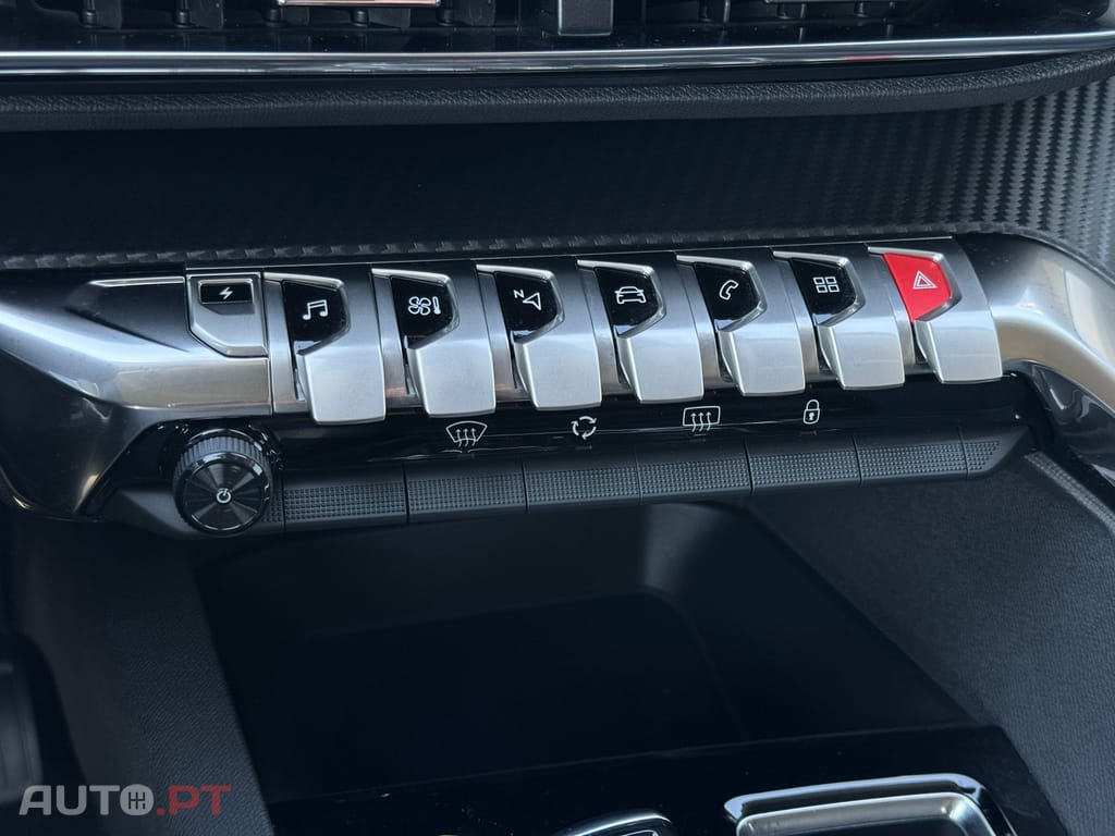 Peugeot 3008 1.6 Hybrid Allure e-EAT8