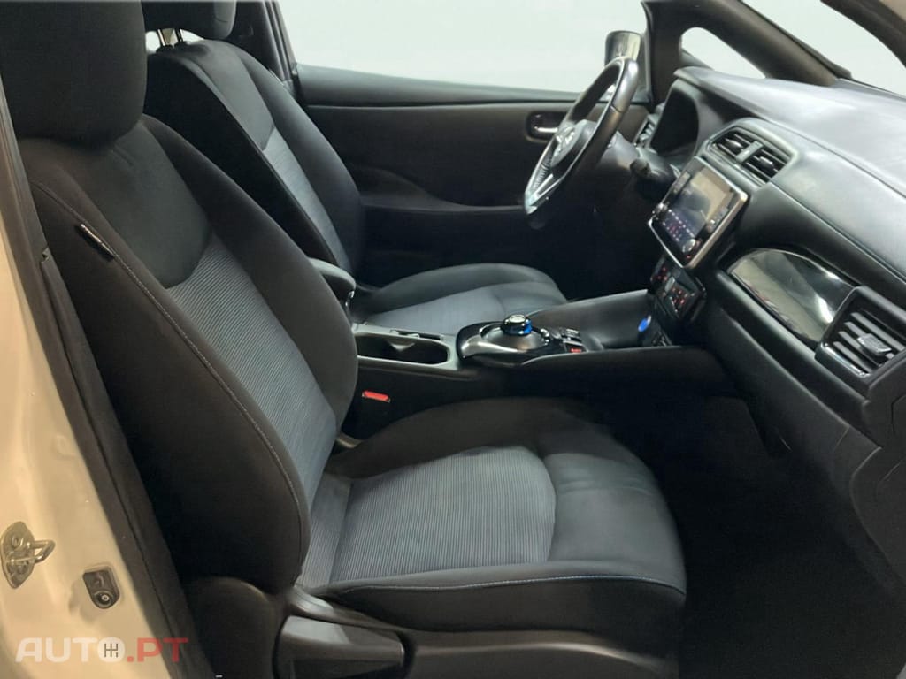 Nissan Leaf N-Connecta