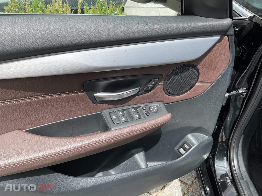 BMW 216 d 7L Line Luxury Auto